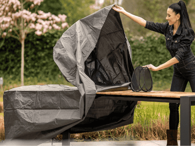 Ako zachrániť svoj záhradný nábytok pred daždivým „monzúnom“  nielen na jeseň